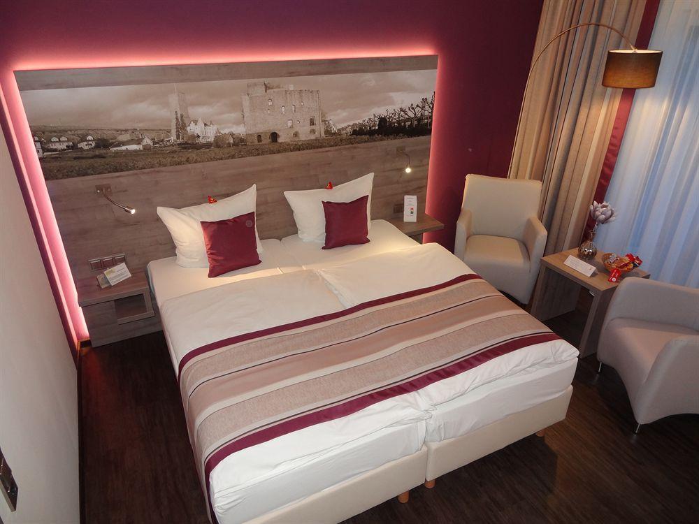 Parkhotel Sonnenberg Эльтвилле Экстерьер фото